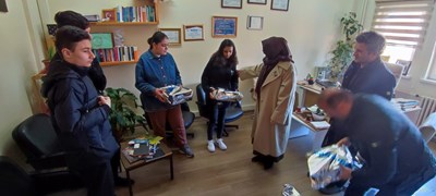 Karadeniz Özel Eğitim Meslek Okulu'na Bot Dağıtımı
